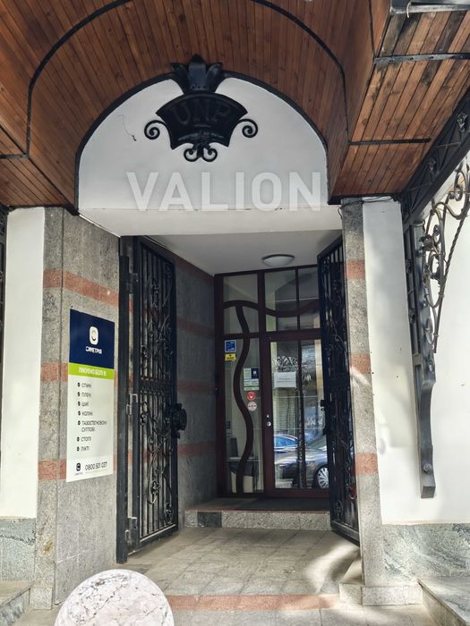 Продаж приміщення з окремим входом вул.Велика Житомирська 29-Б