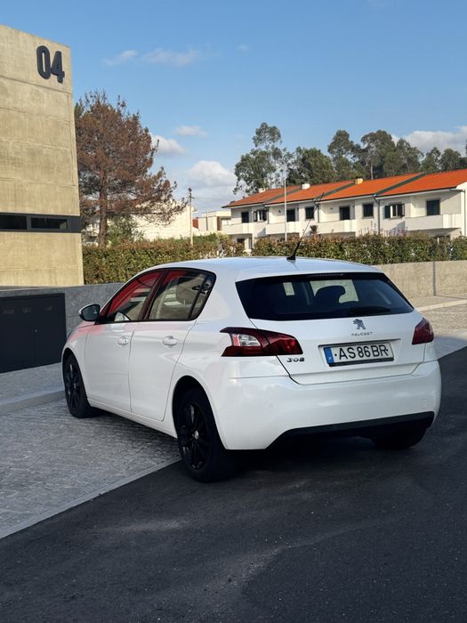 Peugeot 308 — fotografia 3
