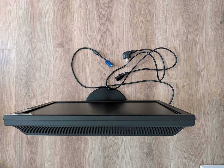 Monitor 19 polegadas (48 cm)