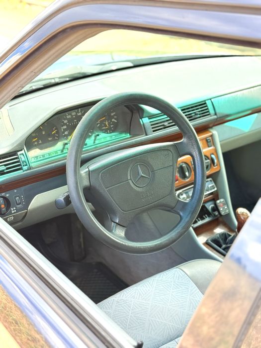 Mercedes W124 250D 1995 – Motor OM605
