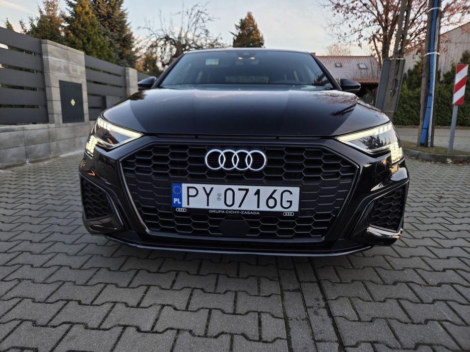 Audi A3 8Y 2022r 2.0d S-line Matrix