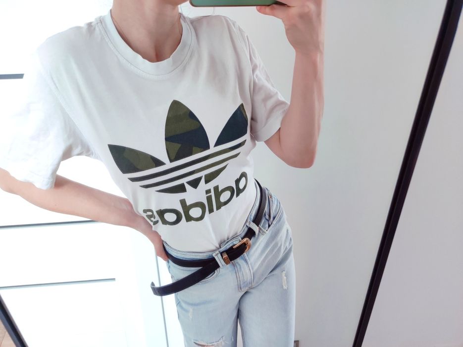 Koszulka biała moro khaki adidas logo z przodu
