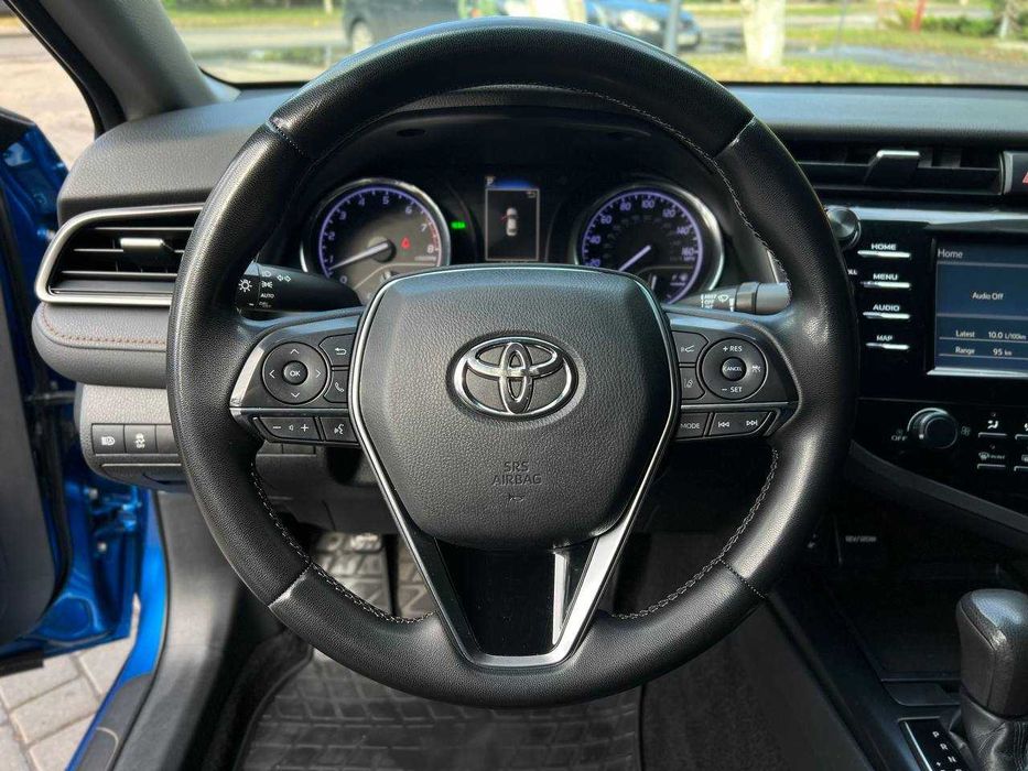Toyota Camry 2019