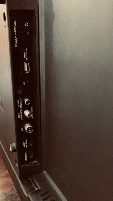 TV KUNFT (32 Polegadas).