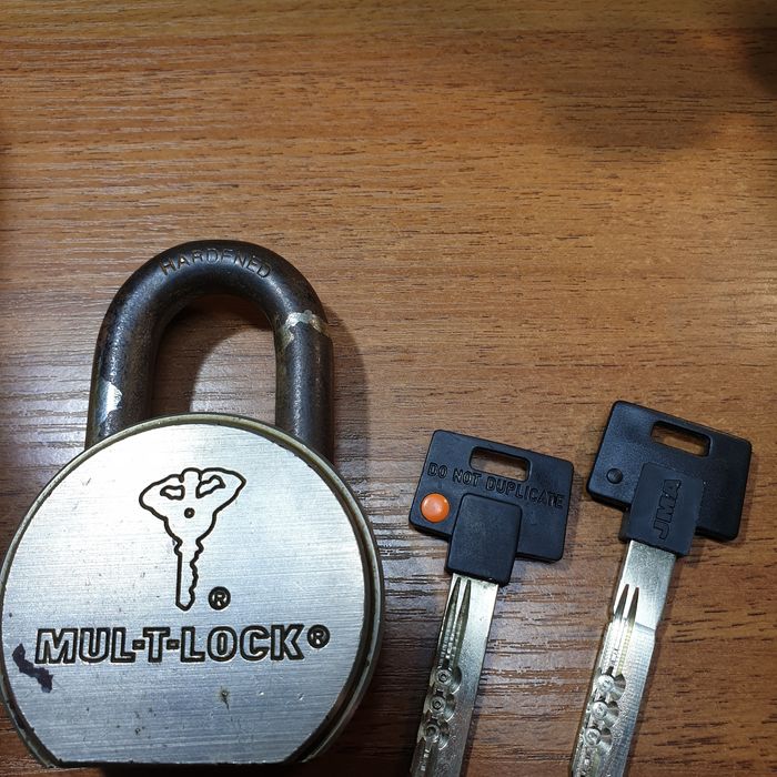 Автомобильные ключи. Аварійне відкриття. Аварийное открые