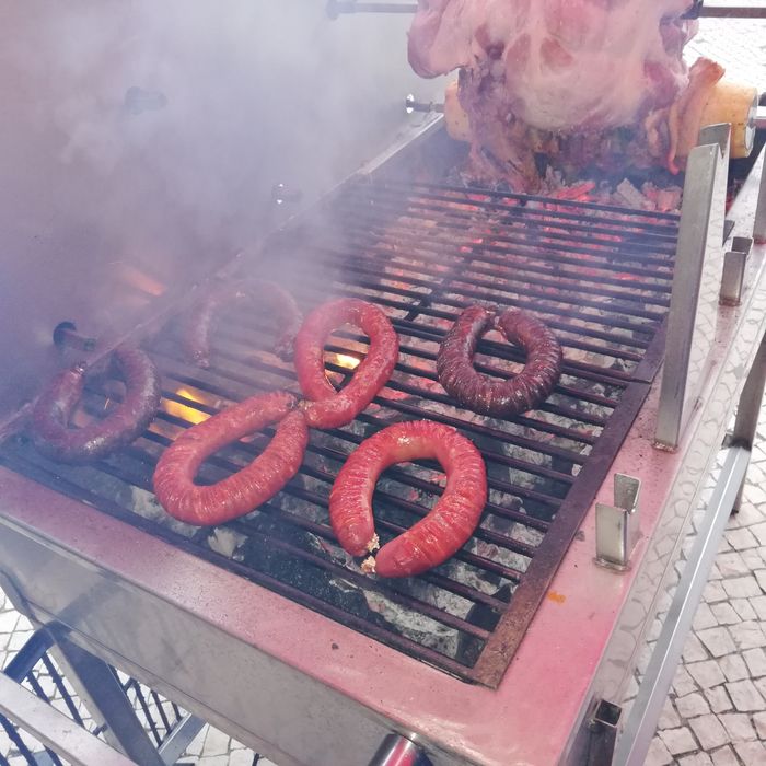 Porco no espeto e mega espetada mista