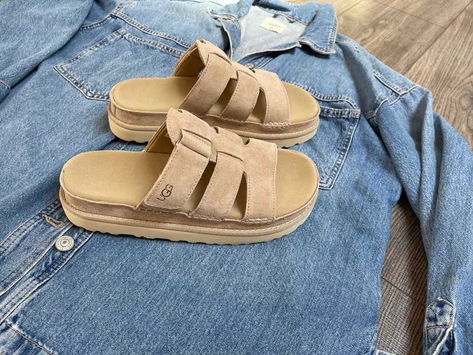 Сандалі UGG Goldenstar (40 р)