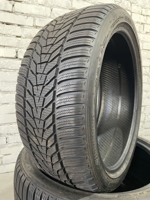 Майже нові зимові шини HANKOOK 225/40 R18 резина Р18