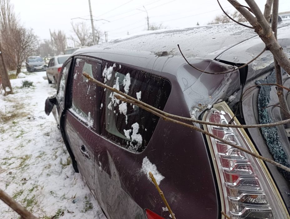 Продам авто, потребує кузовних робіт