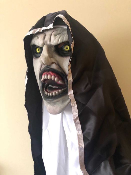 Máscara freira/nun nova