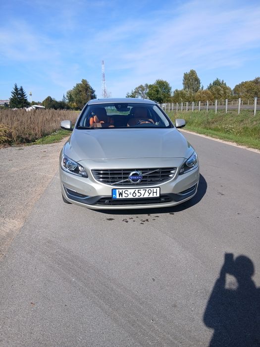 Sprzedam super auto volvo v60-2016r