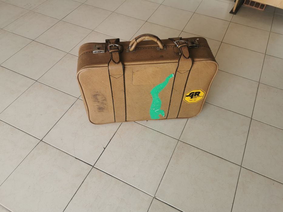 Mala de viagem usada