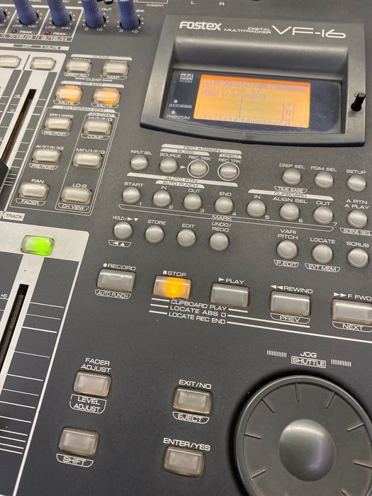 Fostex VF-16 mesa mistura / gravador multi-pistas digital