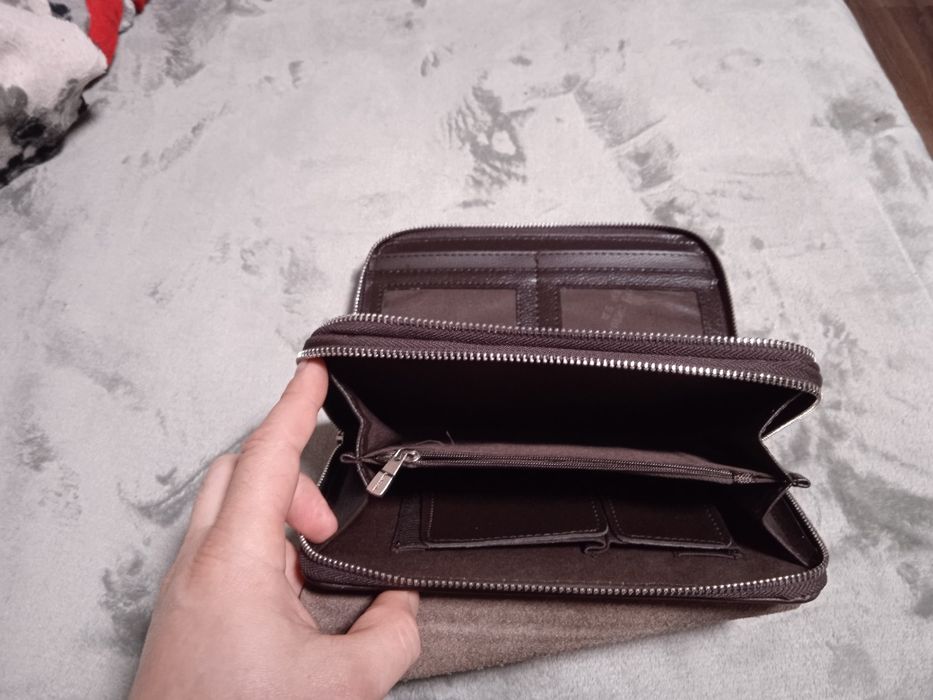 Продам Барсетку .