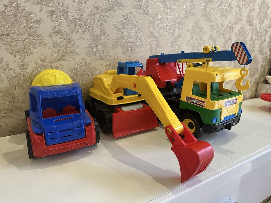 Іграшки будівельна техніка