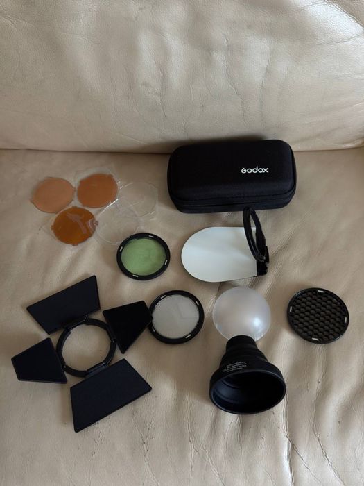 Набір аксесуарів для спалаху  Godox AK-R1