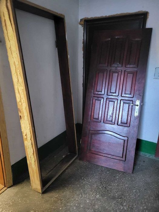 Двері дерев'яні вхідні/міжкімнатні