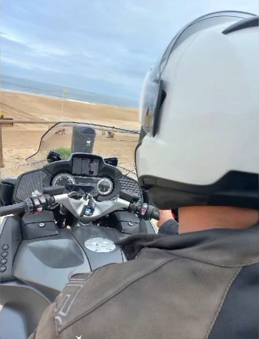 Bmw RT1200R com Rádio