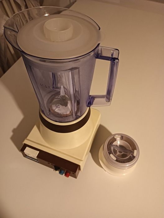 Robot kuchenny ZSP "NIEWIADÓW" TYP 531 E - kolekcja PRL