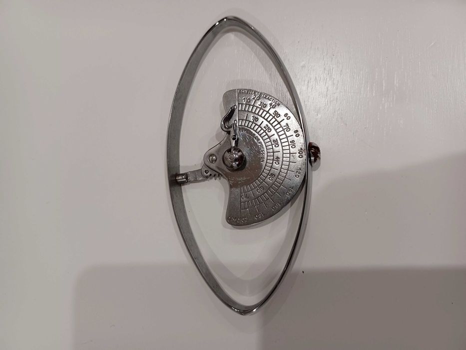 Aparelho para medir a força do pulso