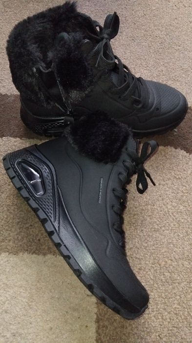 Ботінки Skechers для дівчинки +подарунок.