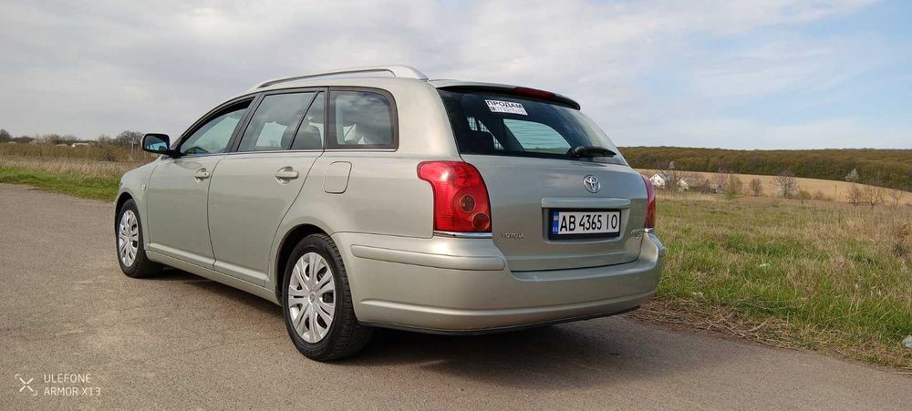 Тойота Авенсіс Т25