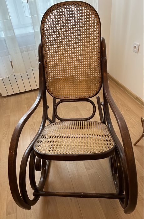 Fotel bujany rattanowy