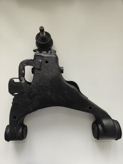 Оригінал ричаг передній нижній Toyota Land Cruiser 200 Lexus LX570/450