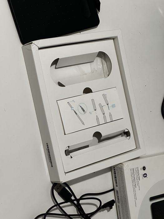 Wacom Intuos S Bluetooth (Modelo CTL-4100WL) - Na Caixa