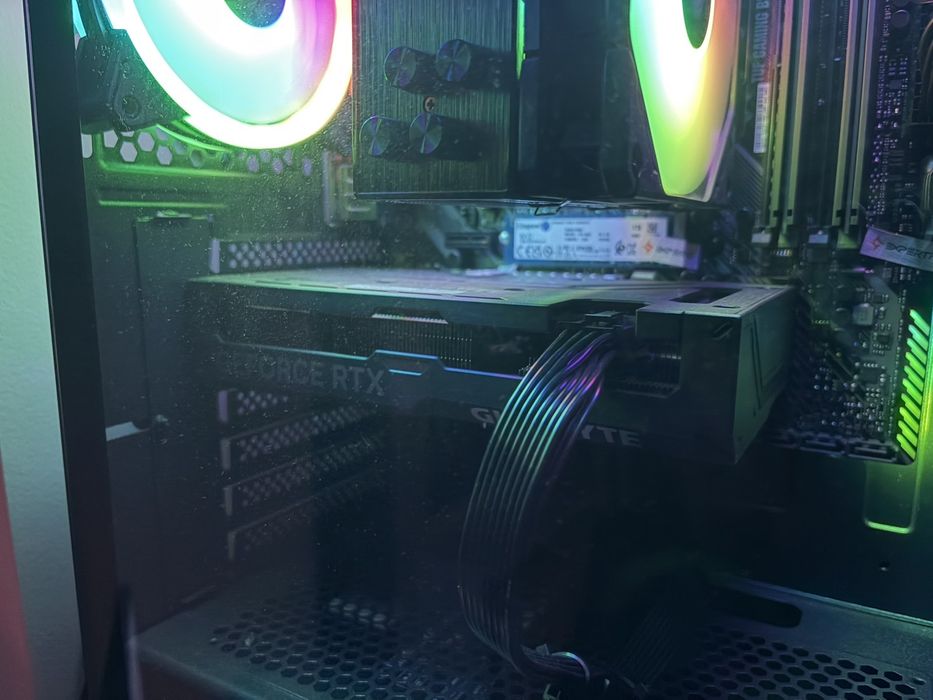 Відеокарта RTX 4060 Ti 8GB Gigabyte WindForce |  стан майже нованова