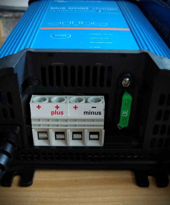 Carregador bateria Blue Smart Victron 12v 15/20/30A  24v 8/12/16A