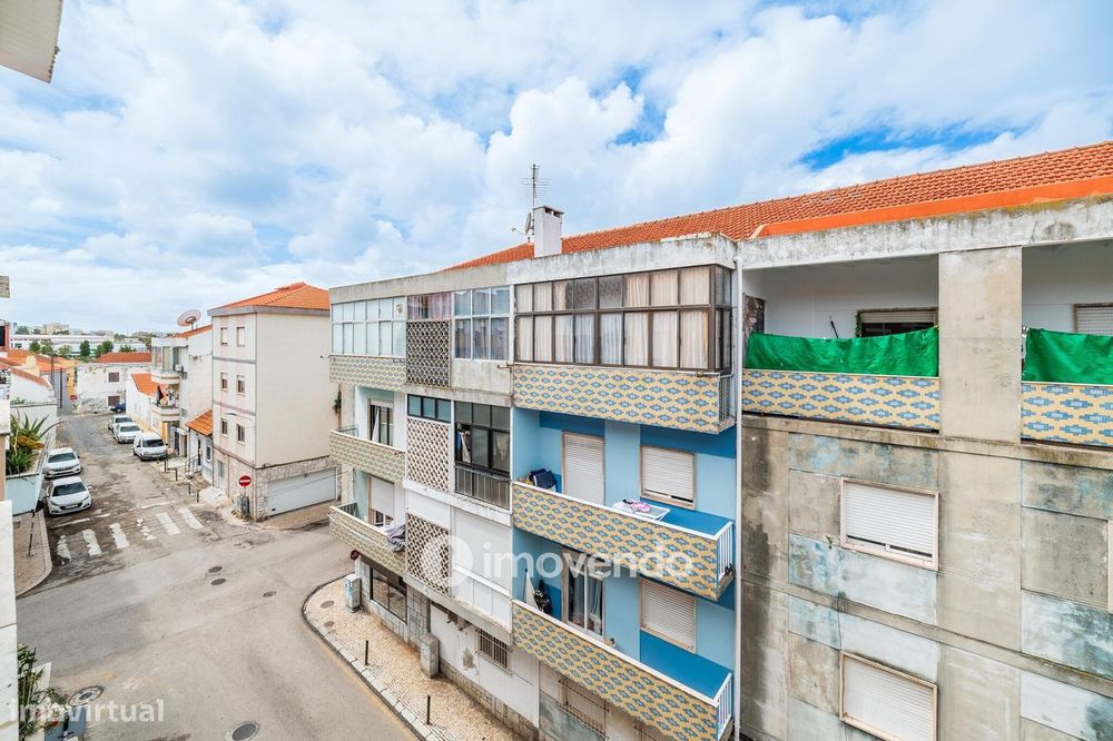 Apartamento T2 no centro do Lavradio