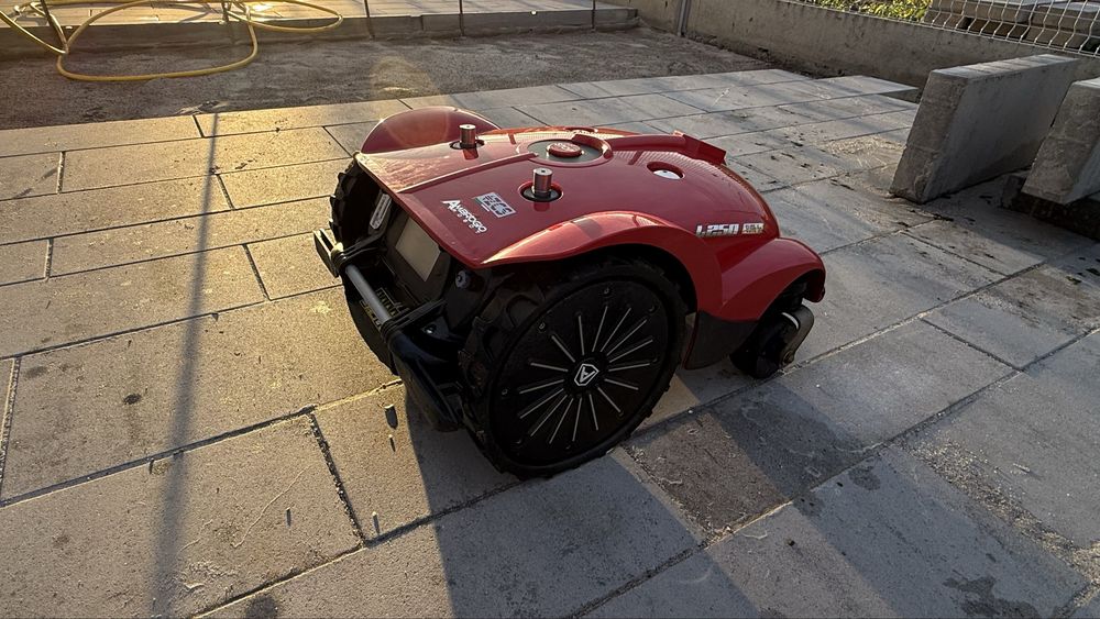 Robot koszący ambrogio L250 Elite S+ 2023