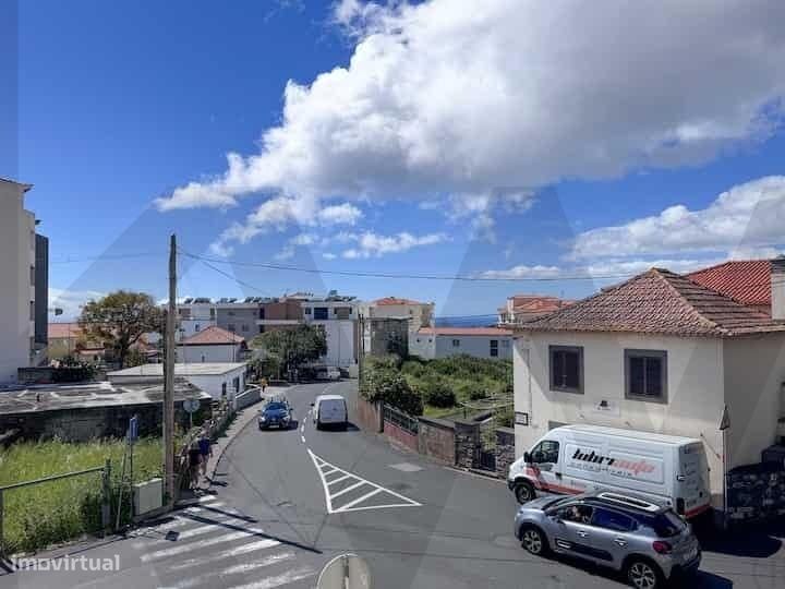 Apartamento T1 Mobilado e Equipado no Centro do Caniço