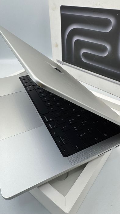 Apple MacBook Pro 14" M5 Pro 24/1TB Silver (MGDN4) 2025