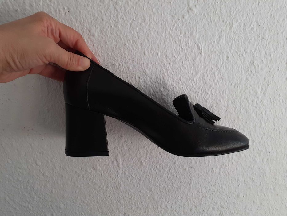 Sapatos pele pretos clássicos Tapadas 37