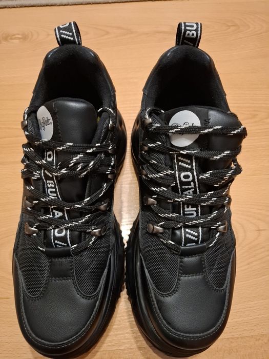 Buty na platformie  Buffalo