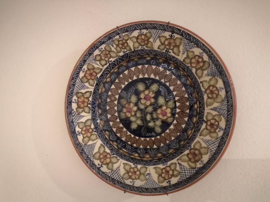 Travessa e prato antigos