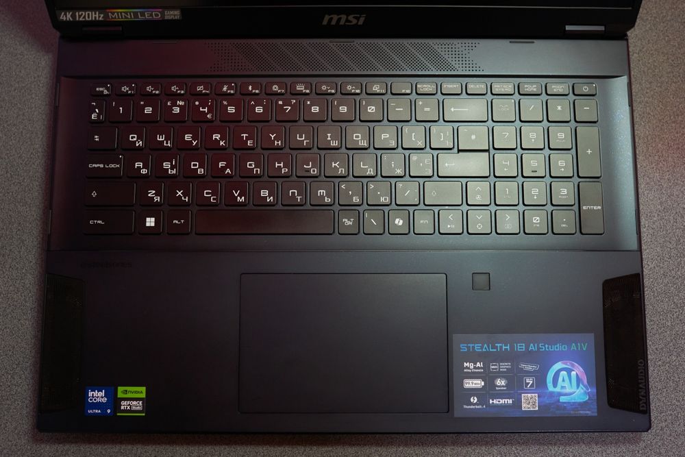 MSI Stealth 18 AI Studio A1VGG