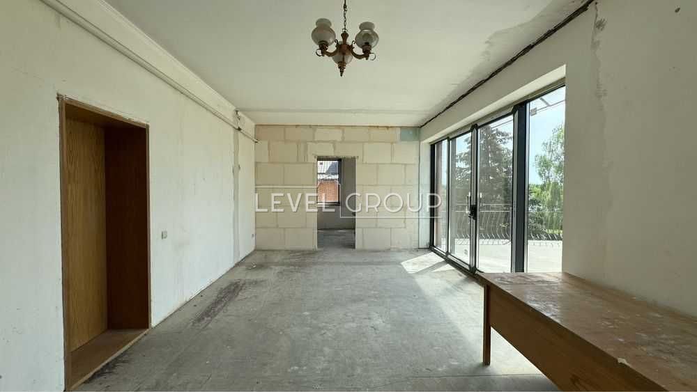 Продаж маєтку з виходом на воду і додатковим будинком! 
Конча-Заспа!