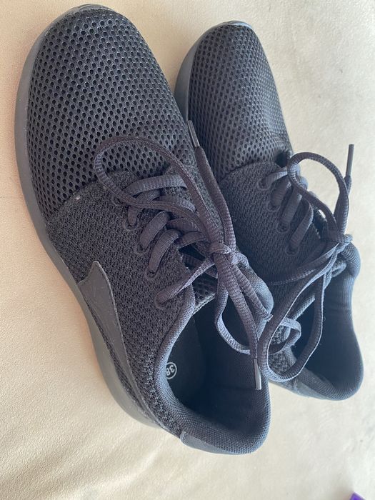 Buty sportowe KangaROOS rozmiar 38