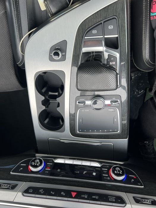 Авто Audi Q7 3.0 TDI