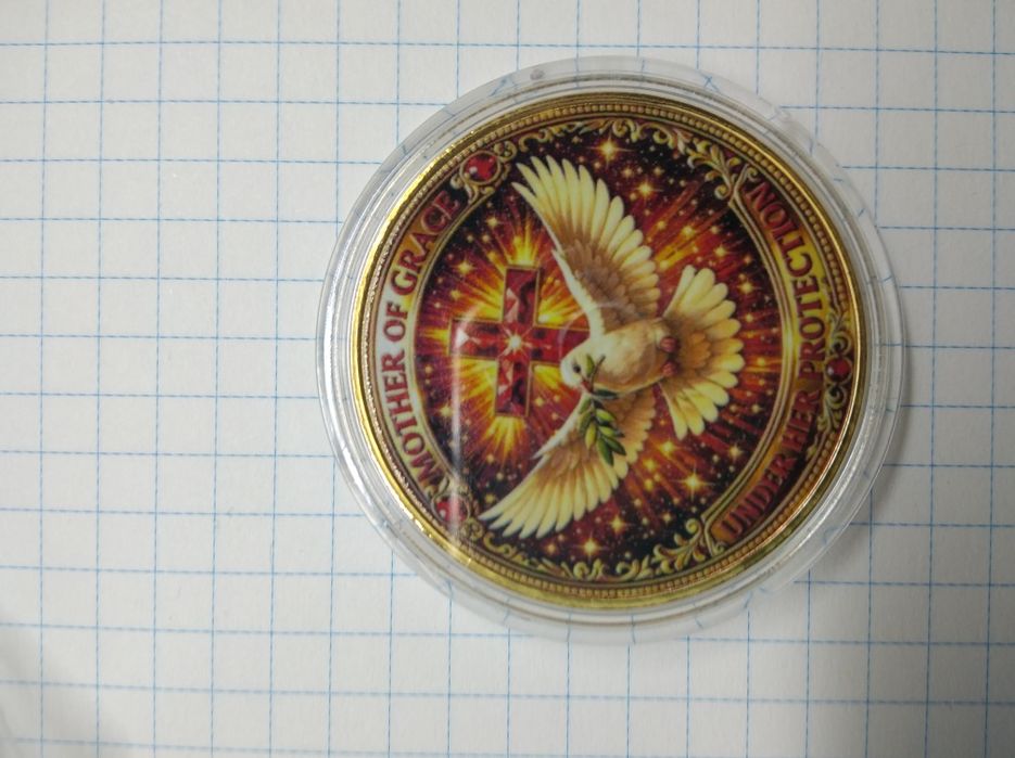 Сувенірні металеві монети в капсулах