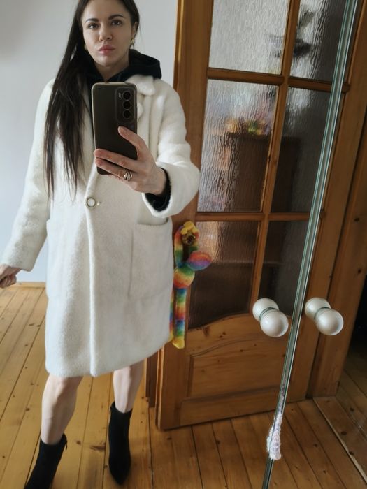 Пальто біле жіноче, С