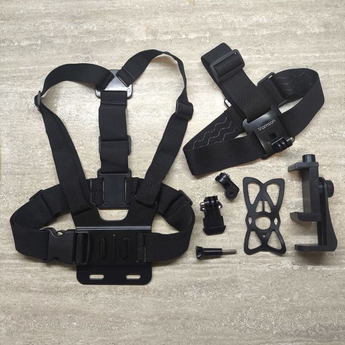 Кріплення для телефона та екшен камер GoPro.