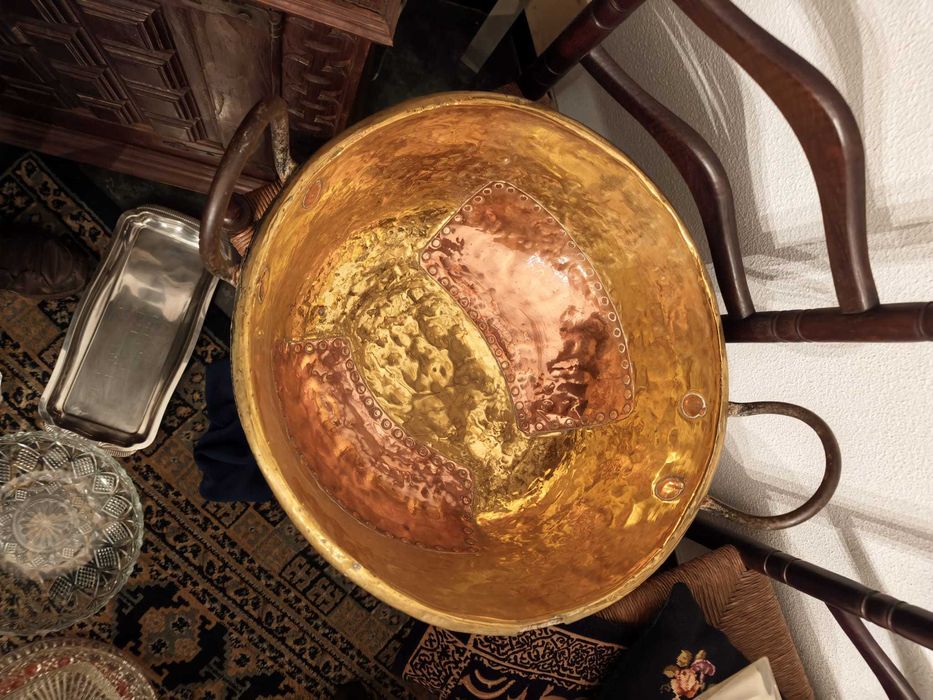 Tacho de Latão Rebitado Século XIX