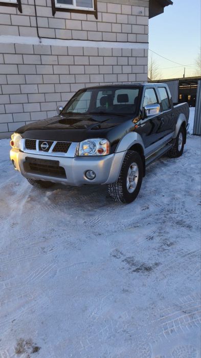 Nissan Navara 2004 рік 4x4 механіка 2.5 дизель