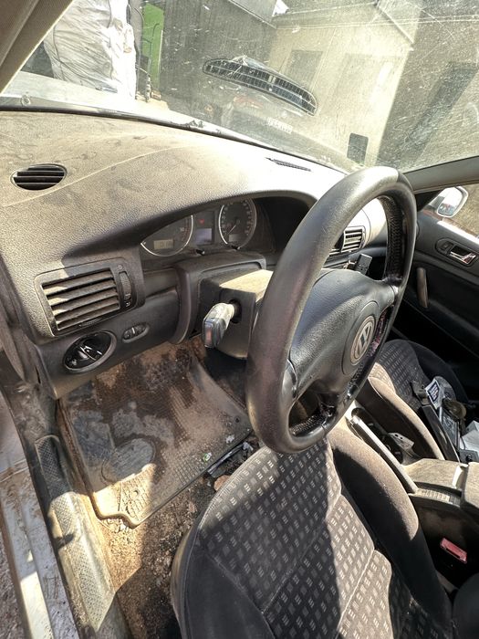 Kierownica Volkswagen Passat B5 trójramienna kompletna Golf IV Bora