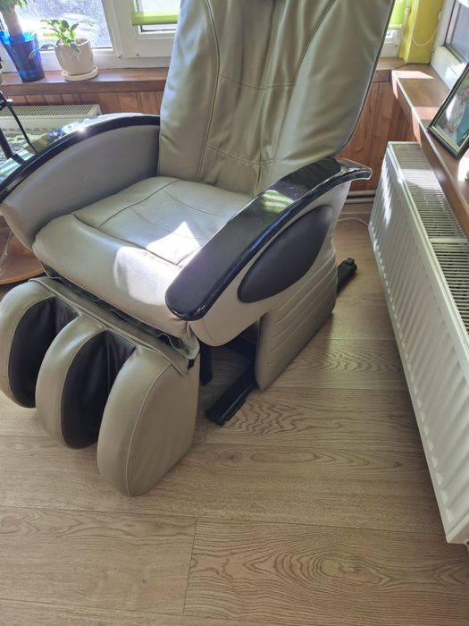 Продам массажное кресло Relax  бу в идеальном состоянии