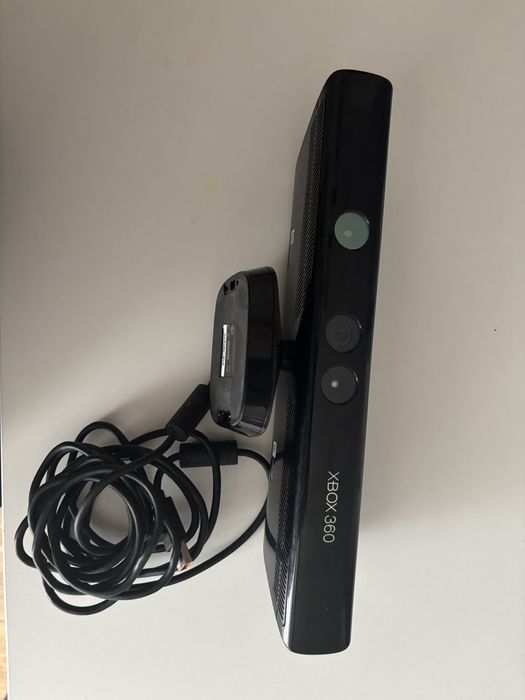 Xbox 360 + Kinect + игра (отличное состояние)
